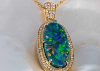 Sichere Pflege und Tragen von Opalschmuck 