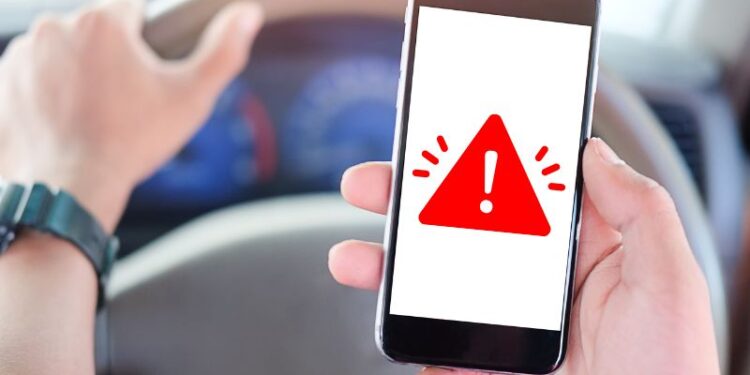 Telefonieren am Steuer: Wie Sie Bußgelder und Punkte vermeiden können