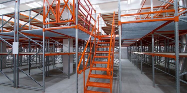 Die Vorteile von Lagerbühnen in Lagern