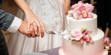 Tipps für eine gelungene Hochzeitsplanung: Von der Location bis zur Hochzeitstorte