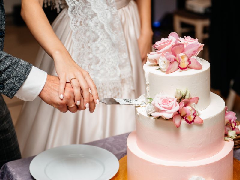 Tipps für eine gelungene Hochzeitsplanung: Von der Location bis zur Hochzeitstorte