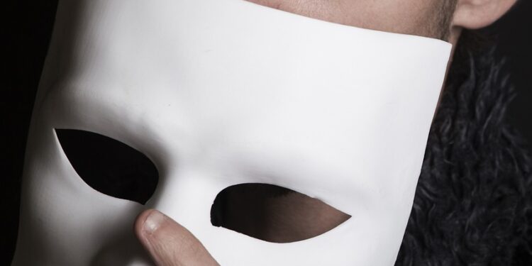 Was versteht man unter Love Scamming im Dating?