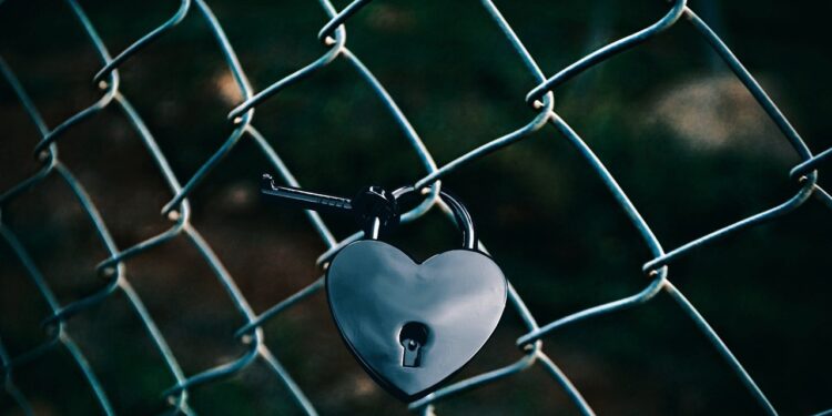 Online Dating: Welche Sicherheitstipps sollte ich beim Online-Dating beachten?