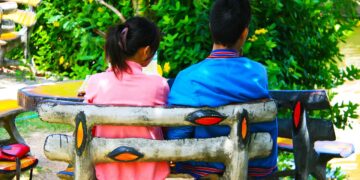 Dating: Wie vermeide ich unangenehme Gesprächspausen beim Date?